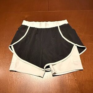 Xersion Women's Black and White Athletic Shorts